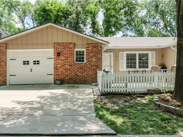 11413 W 77th Pl, Shawnee, KS 66214