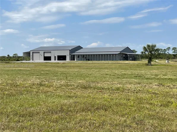 2105 86th Ave SW, Vero Beach, FL 32968
