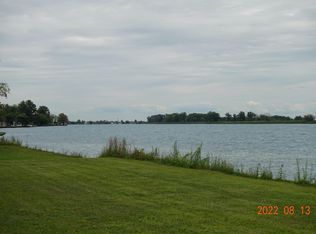 9450 S Channel Dr, Harsens Island, MI