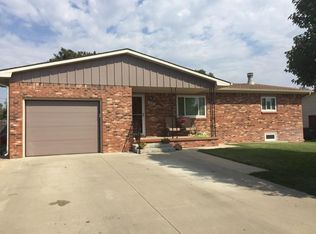 1604 Apache Rd, Dodge City, KS 67801