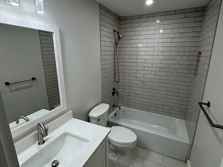 6812 S Cortez St — Photo 8