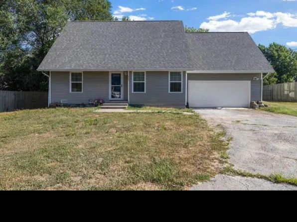 1003 E Lark Street, Ozark, MO 65721