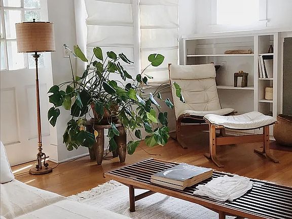 3rd image of 5940 Hayes Ave #5940
