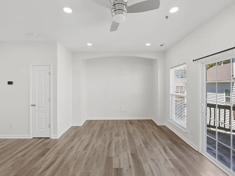 6621 Tor Dr — Photo 4