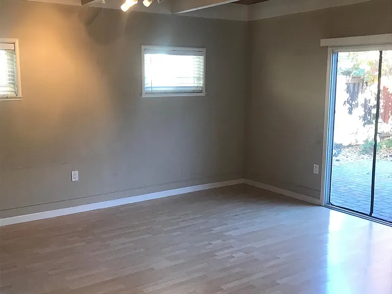 426 Ositos Ave — Photo 9