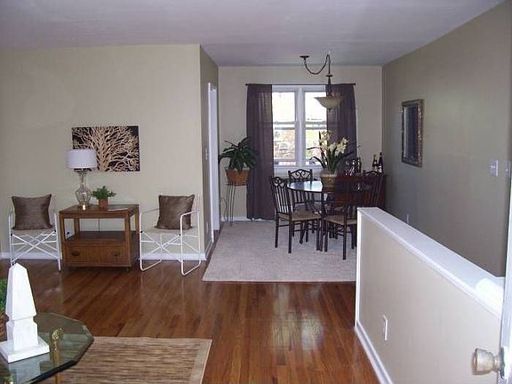 3rd image of 290 S Buckhout St