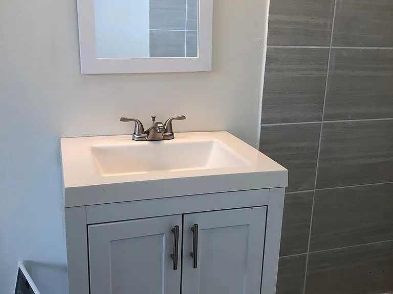 2110 Amelia St — Photo 17