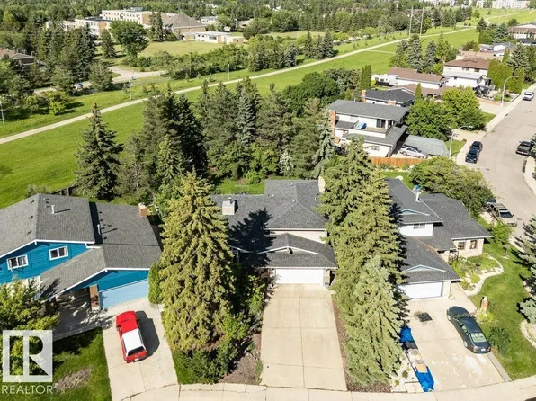 11742 29th Ave NW, Edmonton, AB T6J 3K9
