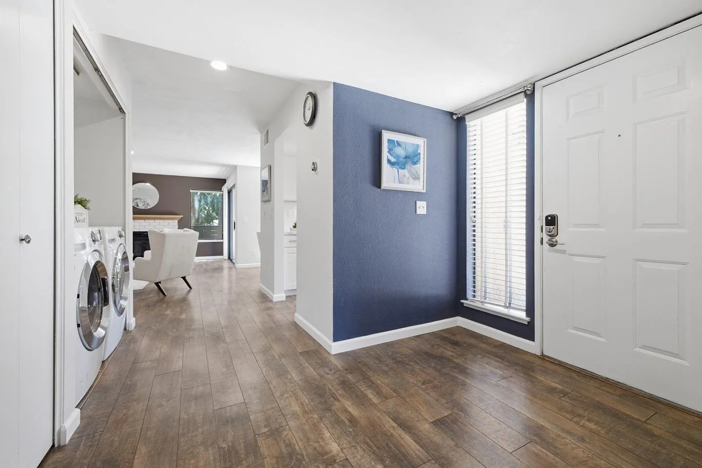 2 bed, 1233 sqft, $3,600 — Photo 4