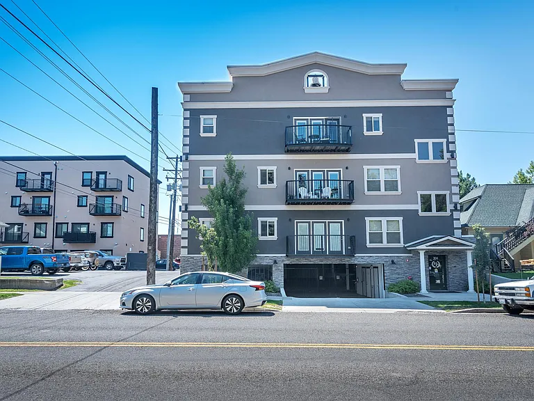 304 W 5th Ave #10 — Photo 18