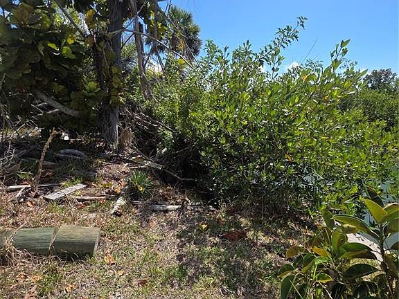 4th image of 305 Spaniards Rd #11