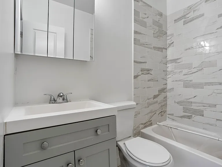 319 S 10th St #333A — Photo 15
