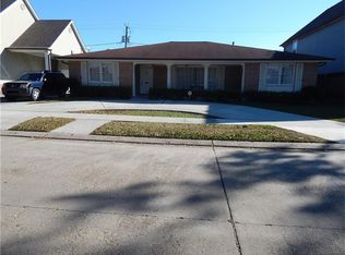 2913 Ridgeway Dr, Metairie, LA 70002