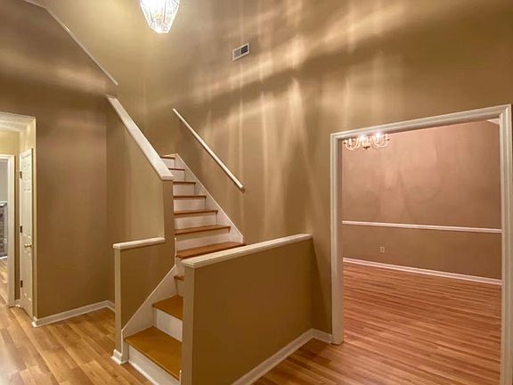 Front Entrance View-Stairs