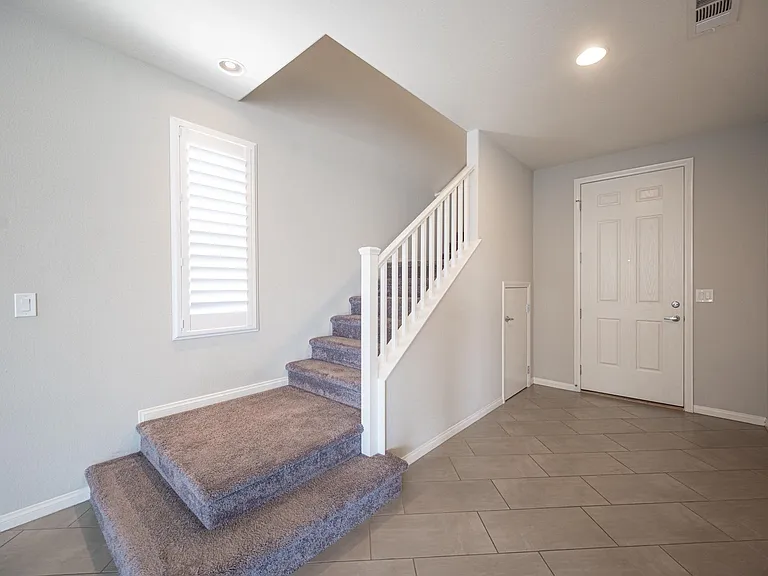 6198 Hays Cove Ct — Photo 24