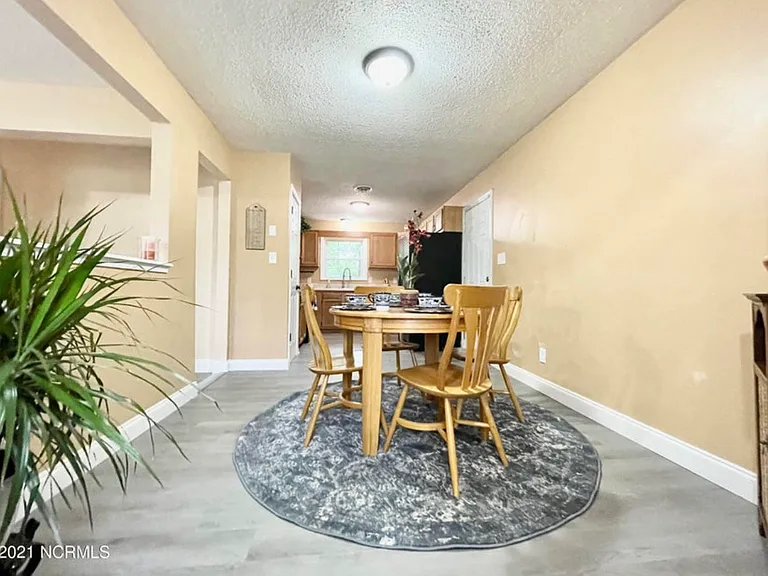 16 Wardola Dr — Photo 3
