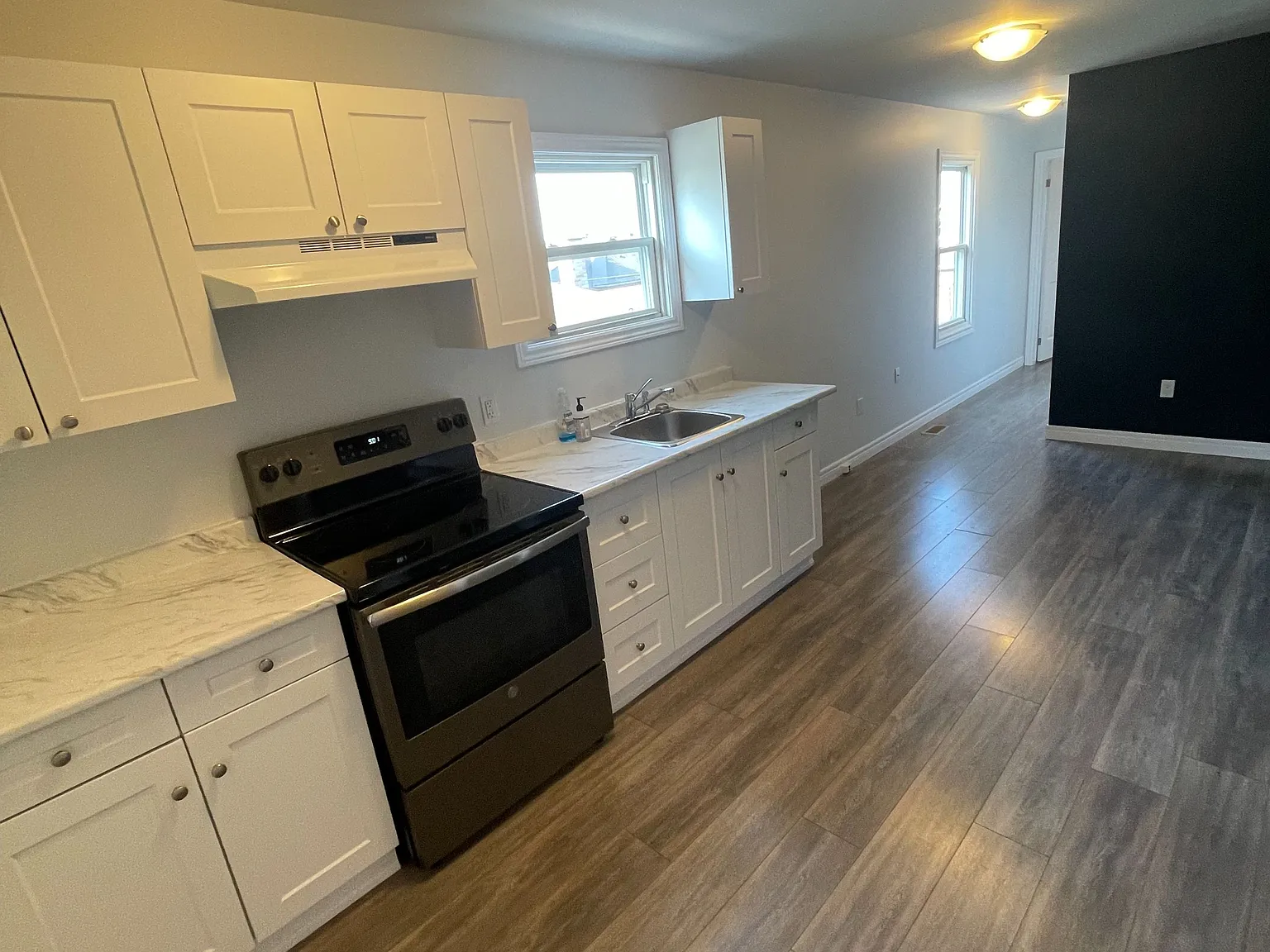 2 bed, $1,550 — Photo 2