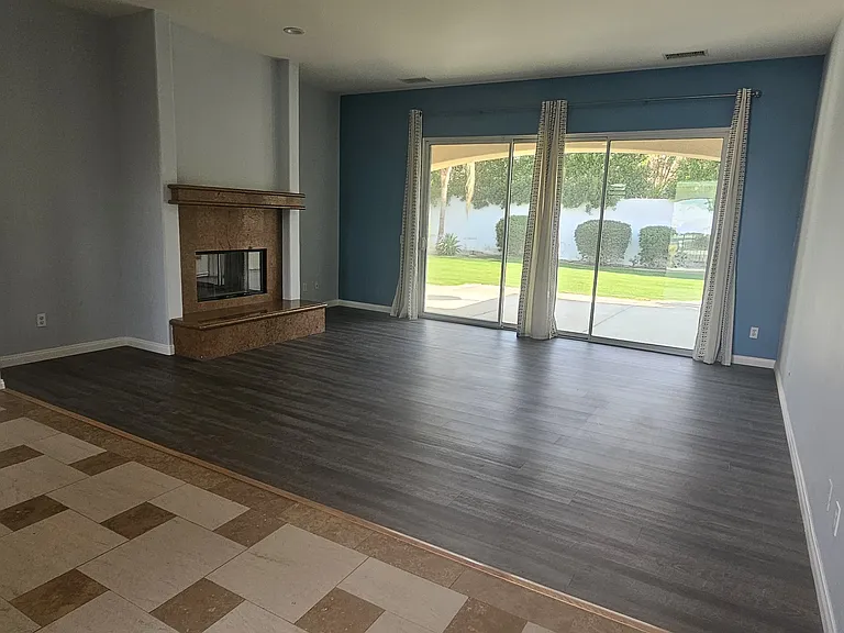 10 Champagne Cir — Photo 9