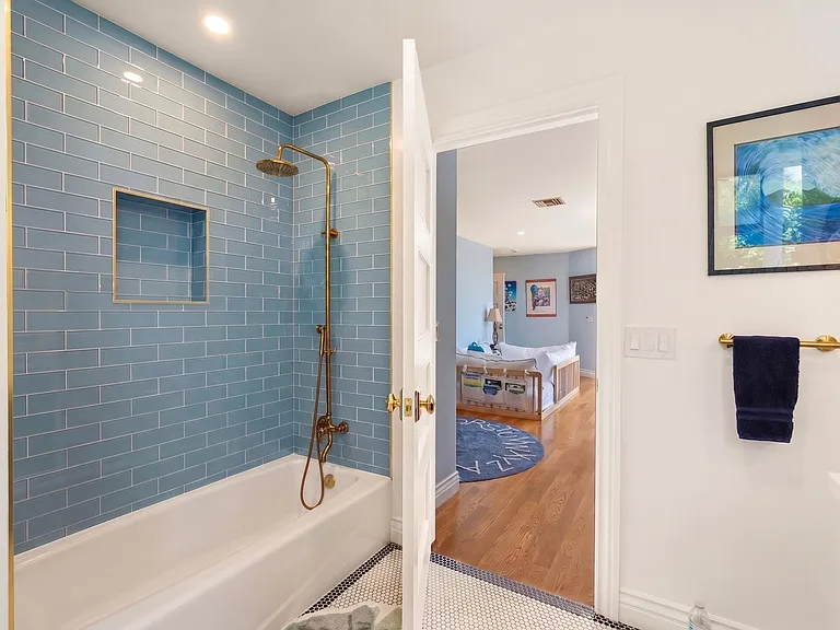 8317 Delgany Ave — Photo 18