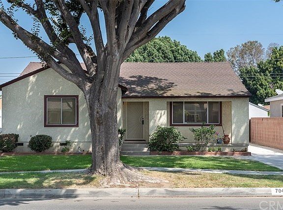 3rd image of 7047 Schroll St