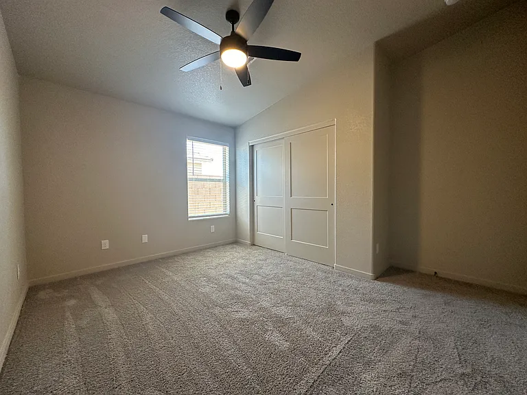 11623 E 33rd Way — Photo 8