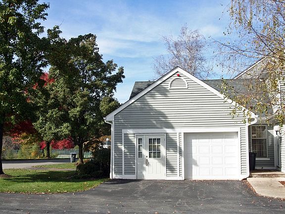 Separate entrance home office