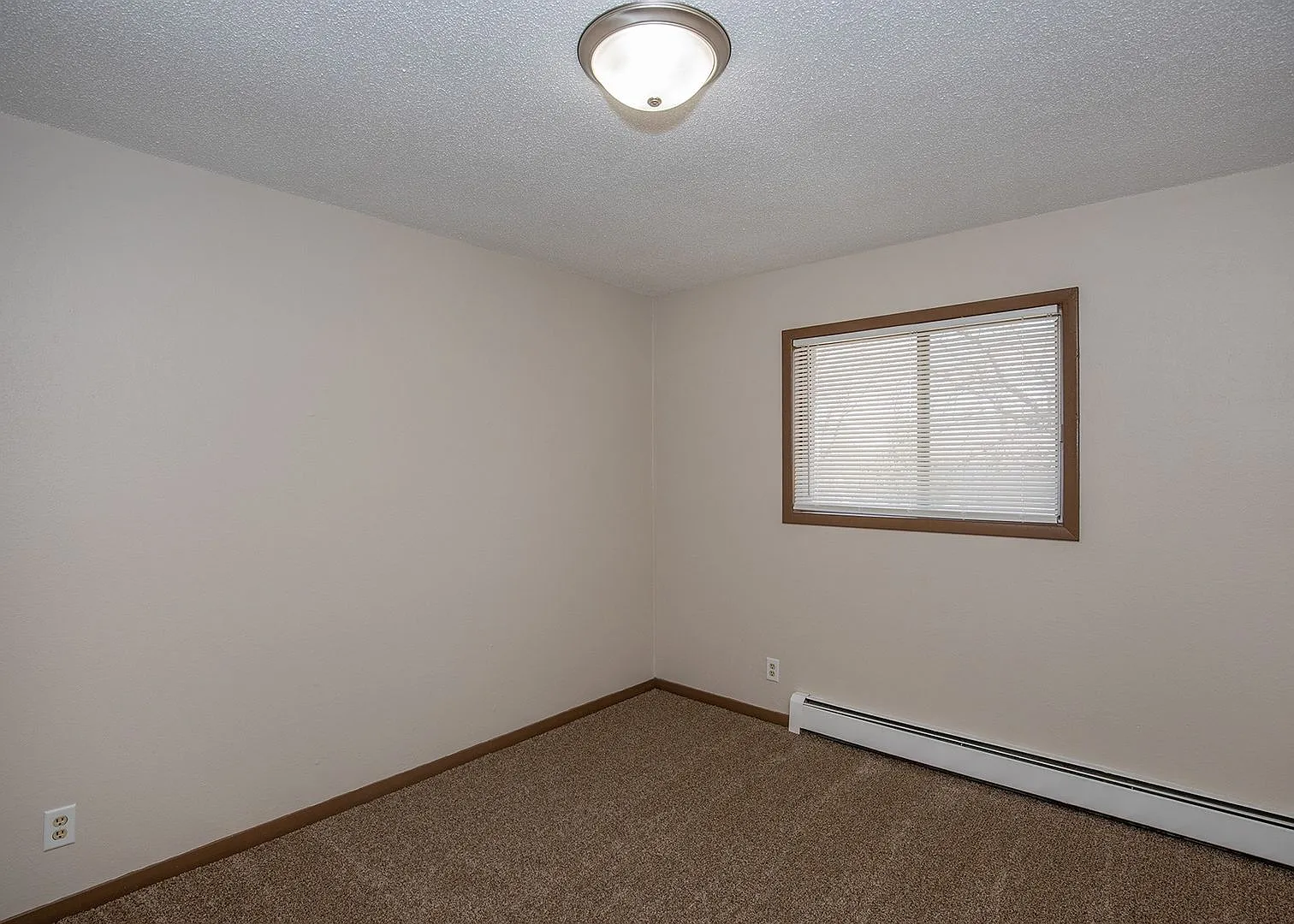 Sycamore Street Apartments — Photo 2