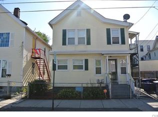 658 Ogden St, Bridgeport, CT 06608