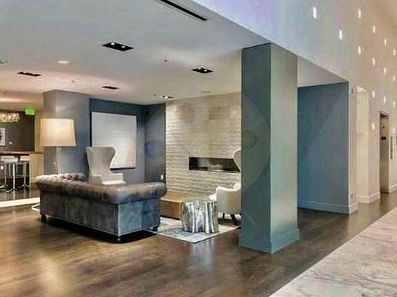 5th image of 555 4th St Unit 301
