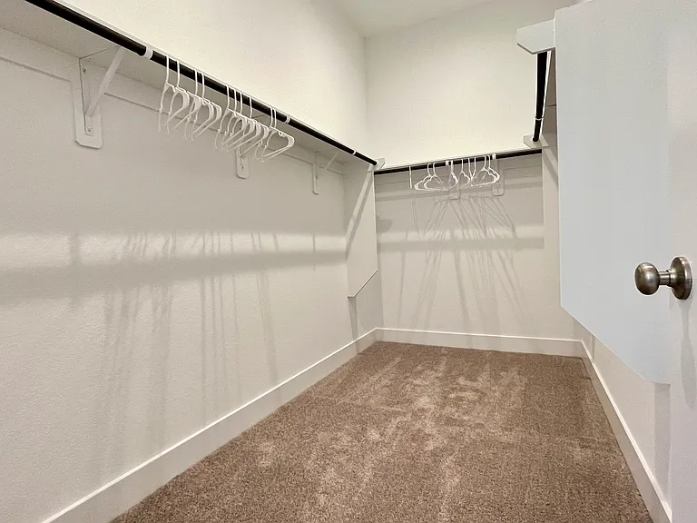 4516 Bartagrass Dr — Photo 16