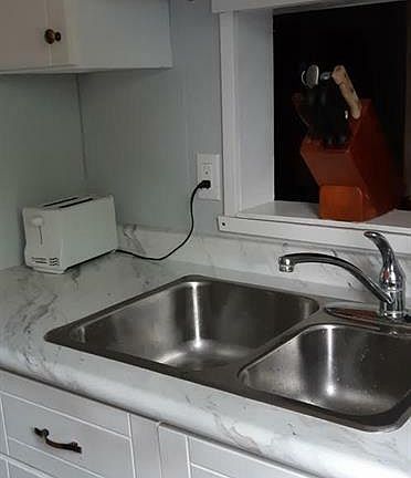 3rd image of 307 Katz St