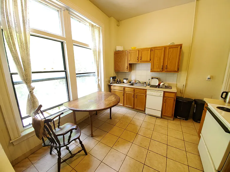219 Harvard St #7 — Photo 3