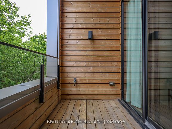 5th image of 455 Dovercourt Rd #9