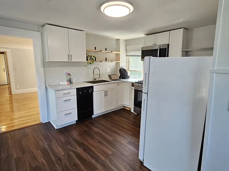 185 Danforth St #2 — Photo 8