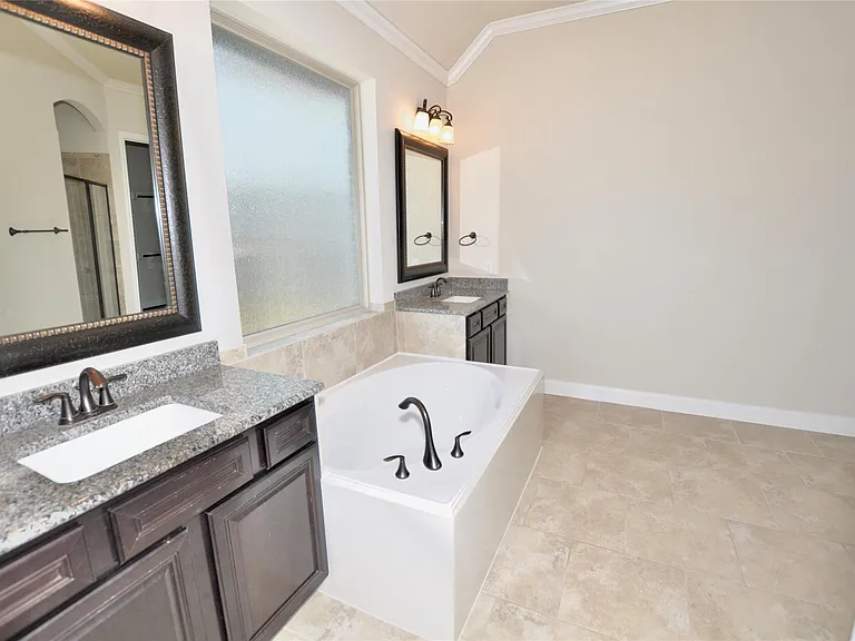 13315 Maywater Crest Ct — Photo 24