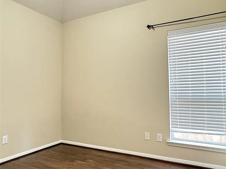 6106 Brookmall Dr — Photo 20