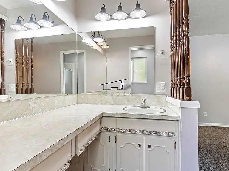 3179 Hawthorne Ave — Photo 12
