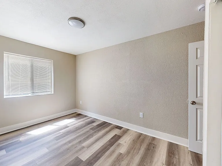 1810 E 25th Street — Photo 99