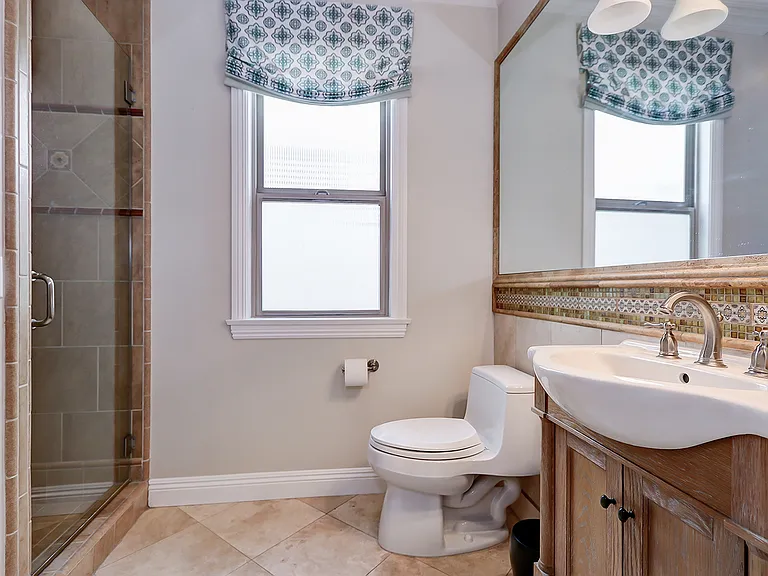 2611 Palm Ave — Photo 41