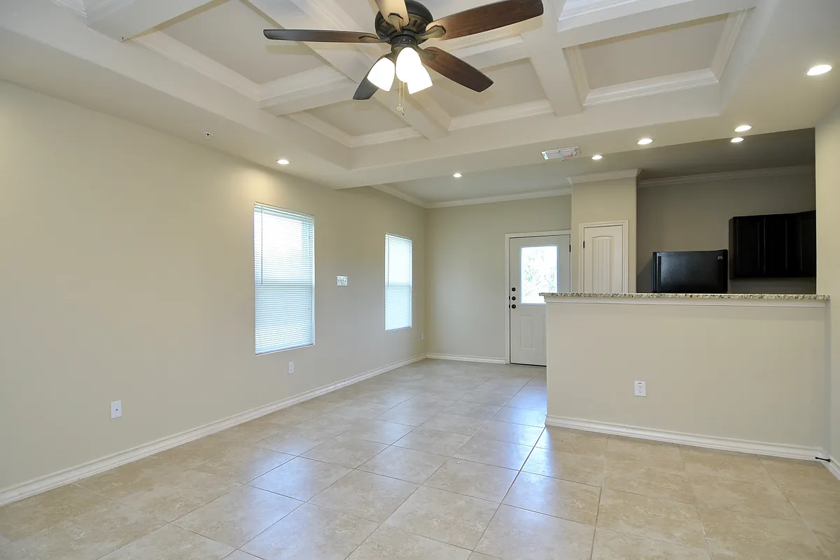 Building Photo - 6610 Arancione Ave #103