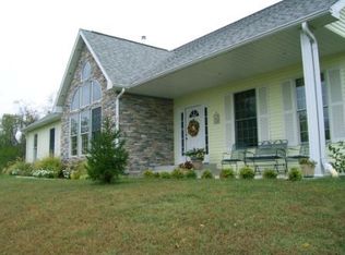 5533 Wooten Rd, Athens, OH 45701