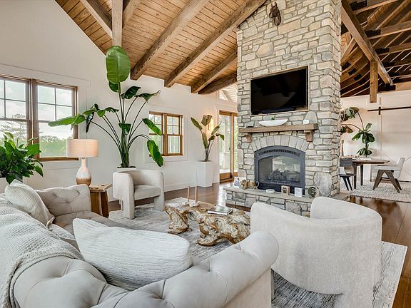 4th image of 160 Honey Ridge Ln