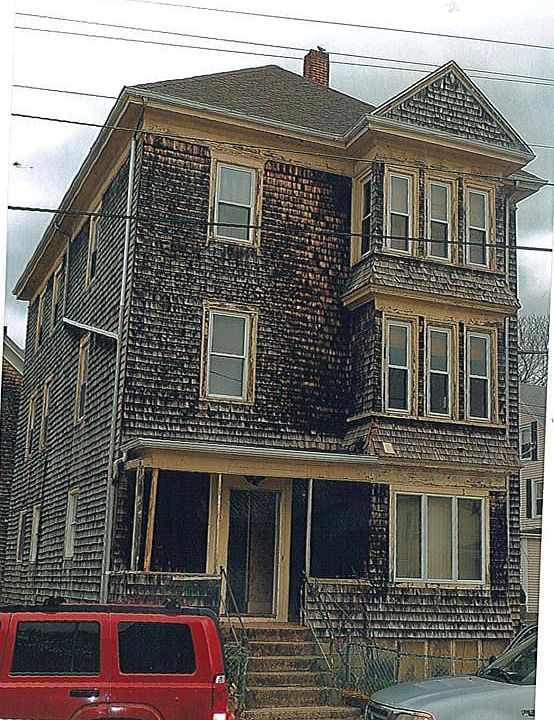 2nd image of 602 Cottage St