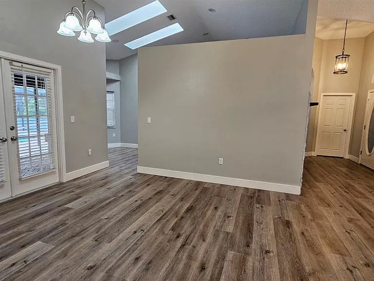 18720 Oak Way Dr — Photo 17