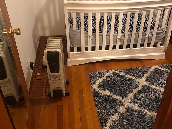 Bedroom Faces Back Yard