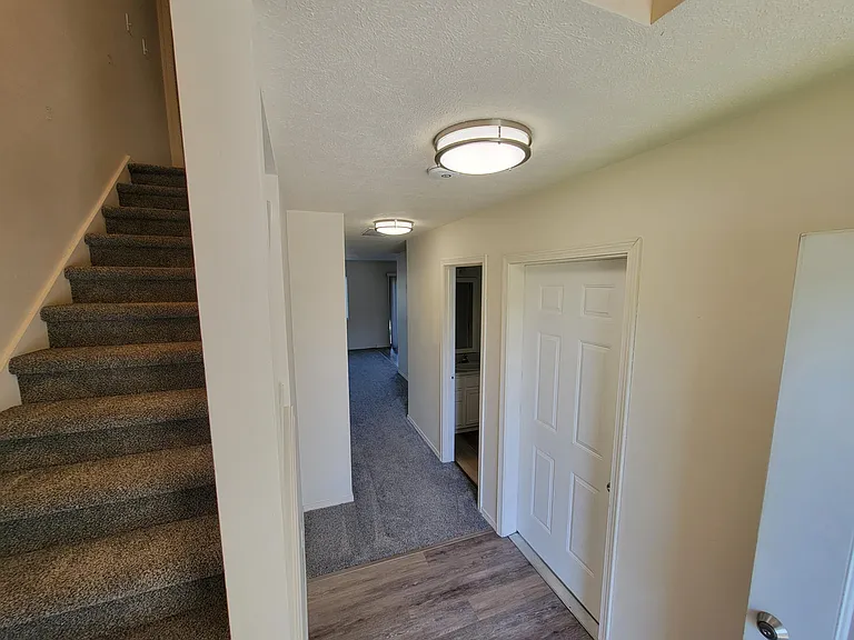 1635 E Wabash Ave — Photo 14