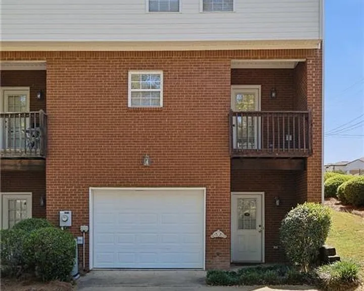 1213 N Dean Rd — Photo 17