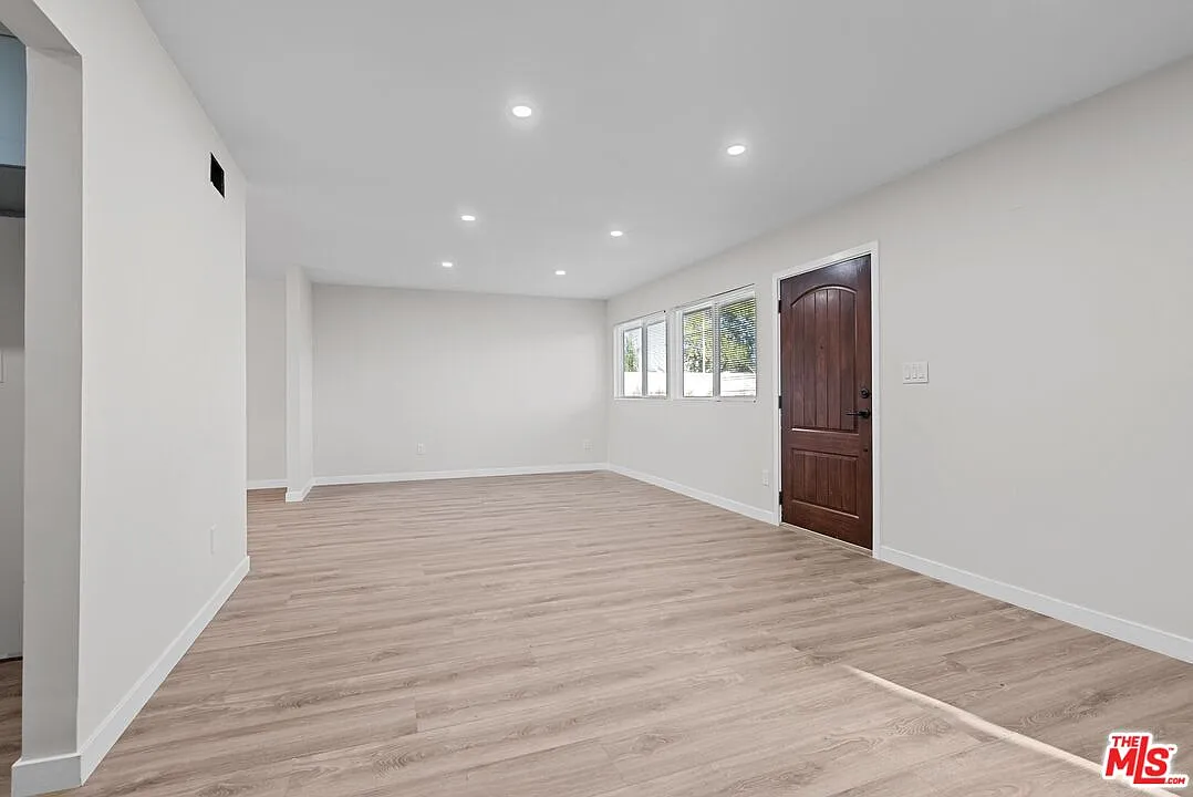 3 bed, 2.0 bath, 1475 sqft, $4,495 — Photo 3