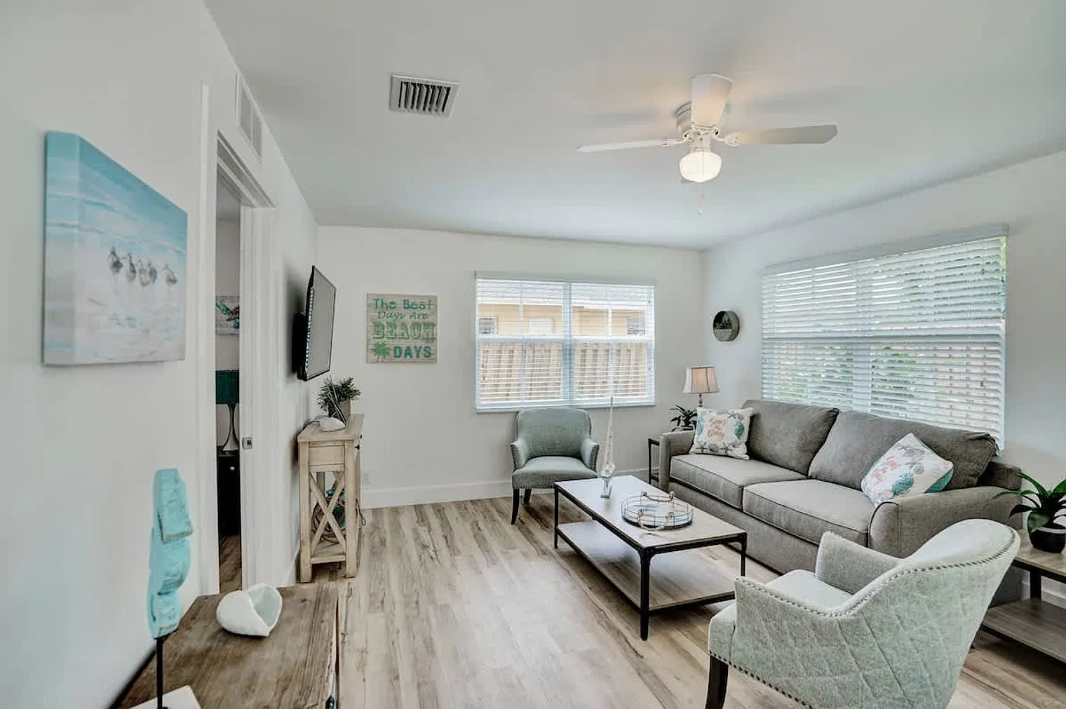 4 bed, 4.0 bath, 10763 sqft, $8,496 — Photo 3