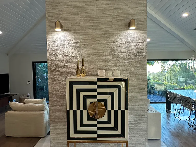 1402 Rodeo Dr — Photo 4